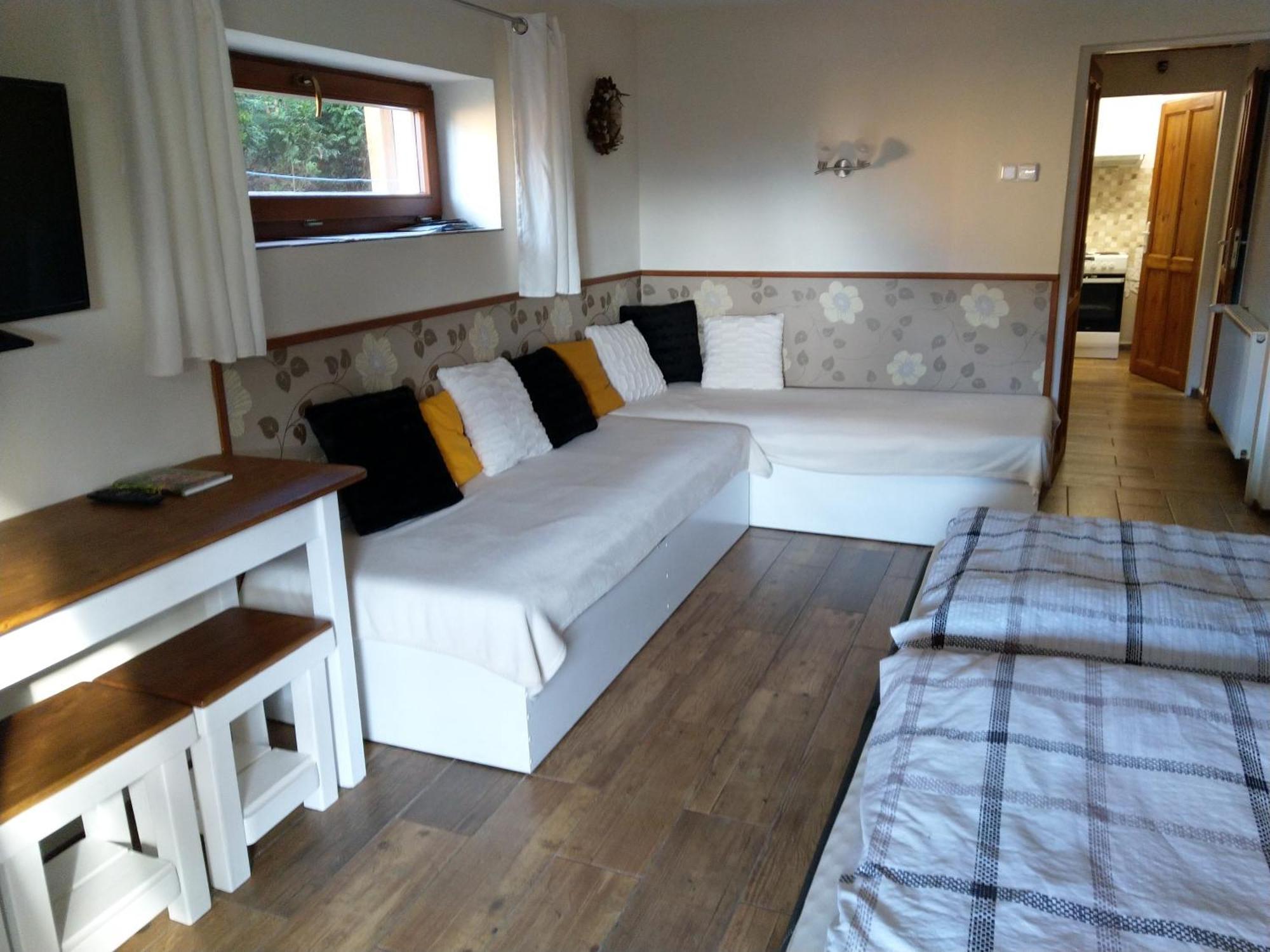 Apartmany Sharka -Sarka Justrova 德辛 外观 照片