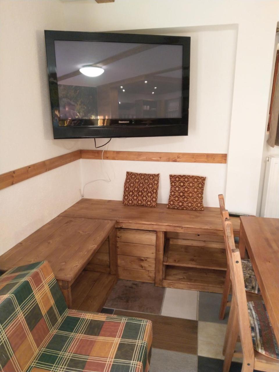 Apartmany Sharka -Sarka Justrova 德辛 外观 照片